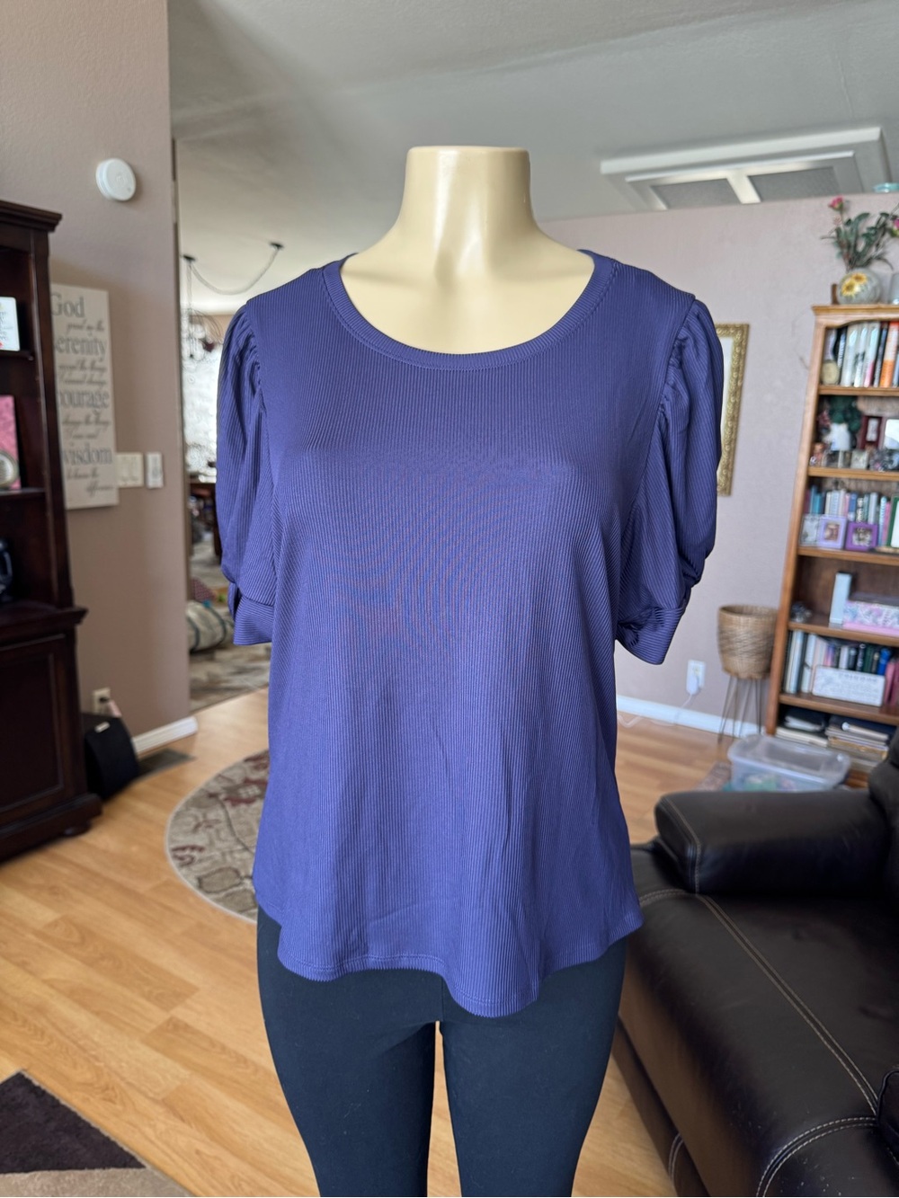 Jaclyn Smith Blue Scoop Neck Short Puffed Sleeves Top-size L